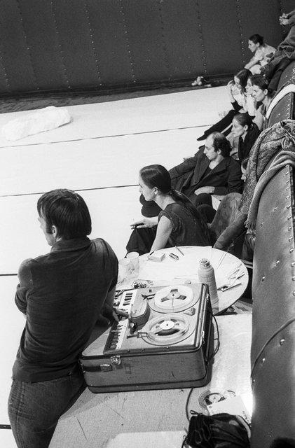 “Renate wandert aus (Renate Emigrates)” by Pina Bausch at Lichtburg Wuppertal, season 1977/78