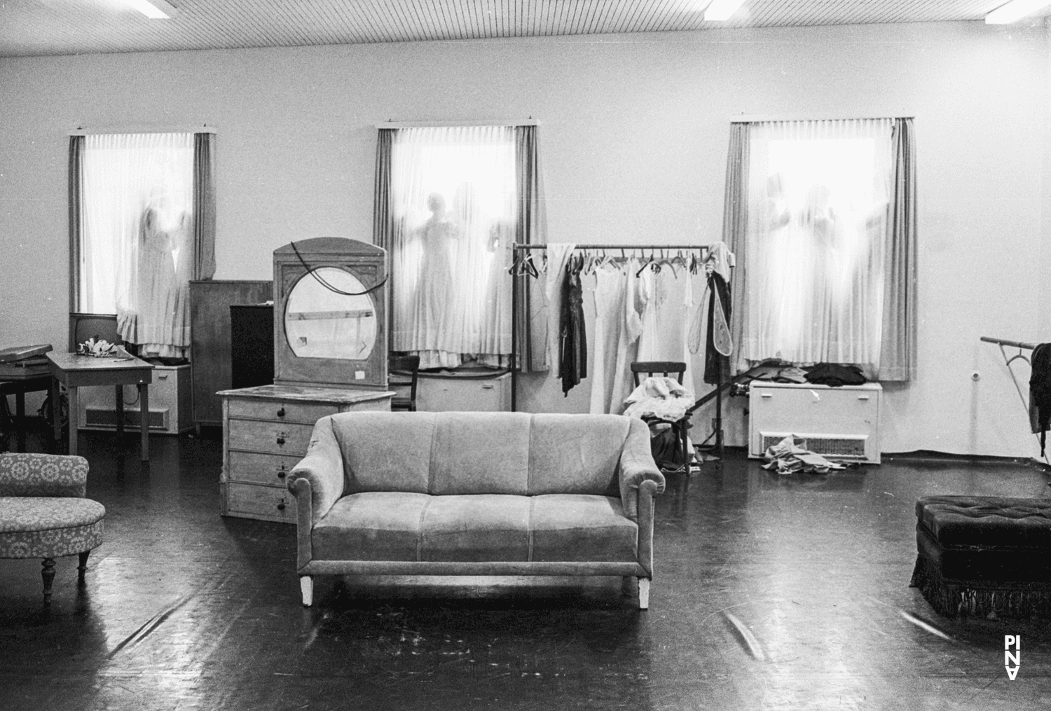 „Renate wandert aus“ von Pina Bausch, Spielzeit 1977/78