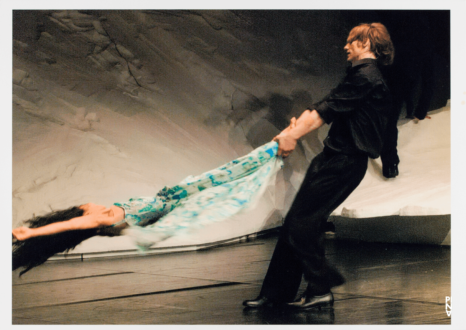Michael Strecker und Azusa Seyama in „Rough Cut“ von Pina Bausch, 14. April 2005