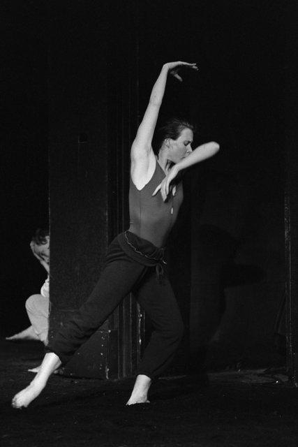 Josephine Ann Endicott in „Das Frühlingsopfer“ von Pina Bausch, Spielzeit 1983/84