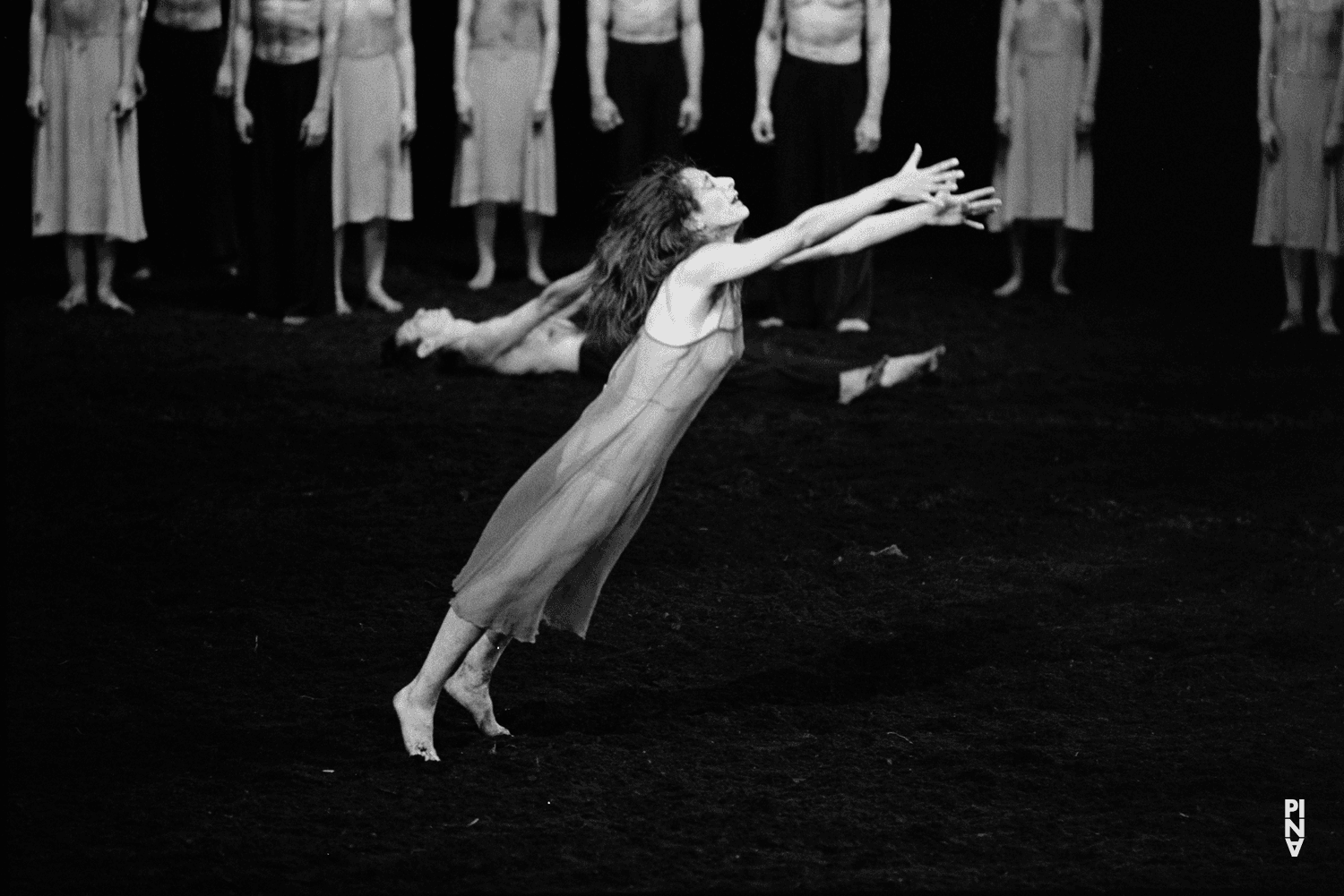 Beatrice Libonati und Urs Kaufmann in „Das Frühlingsopfer“ von Pina Bausch