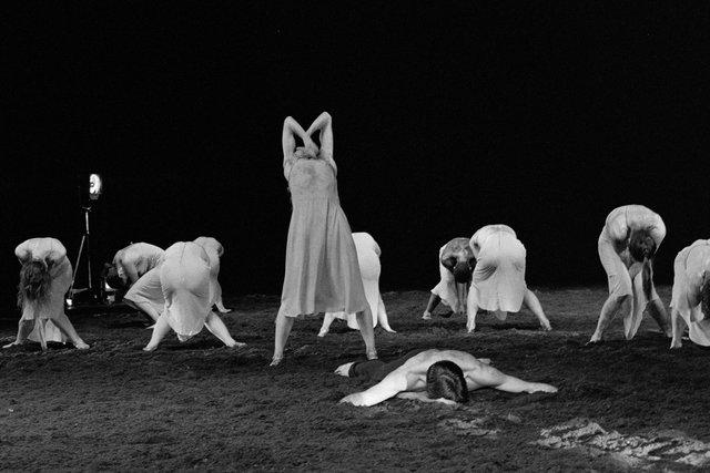 « Le Sacre du printemps » de Pina Bausch à l'Opernhaus Wuppertal, saison 1992/93