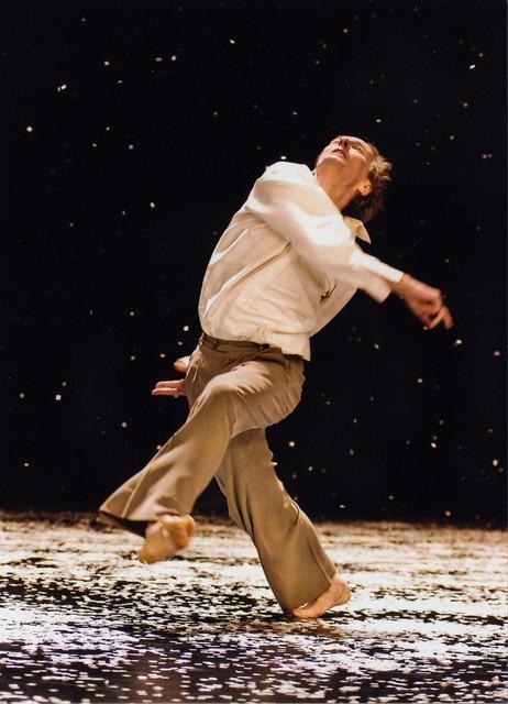 Dominique Mercy in “Ten Chi” by Pina Bausch
