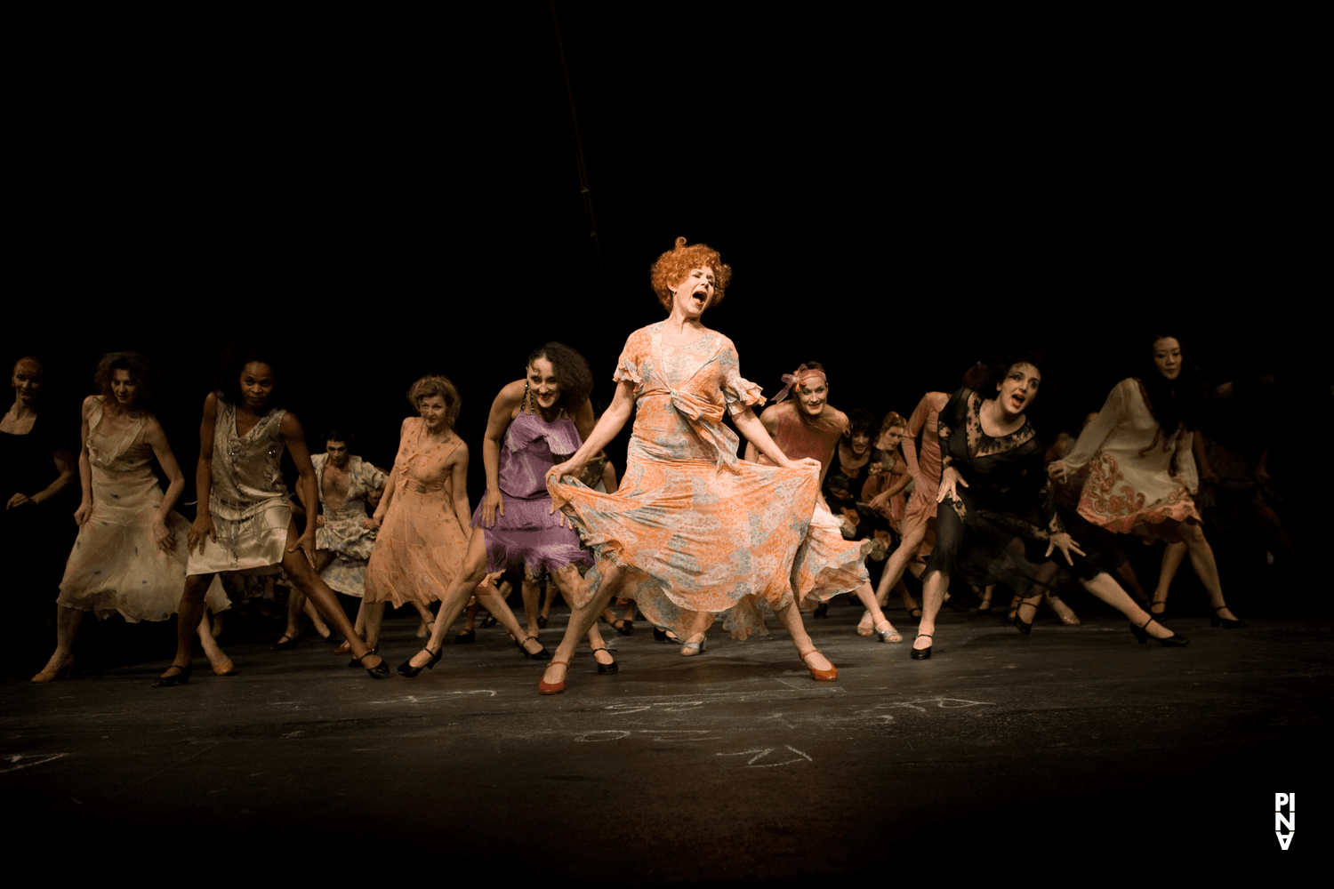 « Les Sept Péchés capitaux » de Pina Bausch avec Tanztheater Wuppertal au Schauspielhaus Wuppertal (Allemagne), 27 novembre 2008