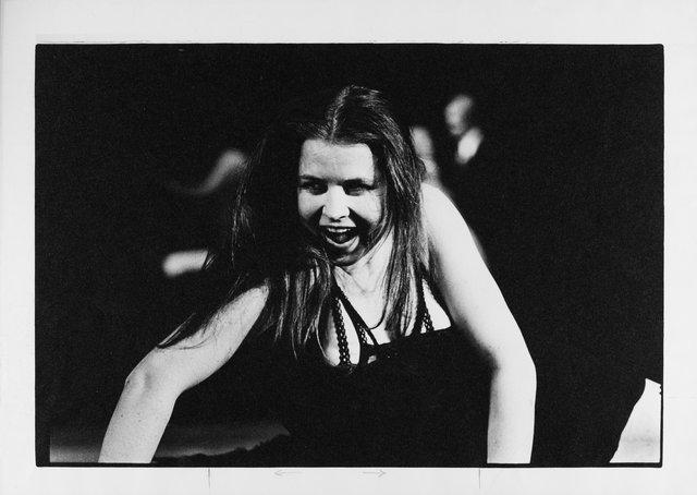 Josephine Ann Endicott in „Die sieben Todsünden“ von Pina Bausch im Opernhaus Wuppertal, Spielzeit 1975/76