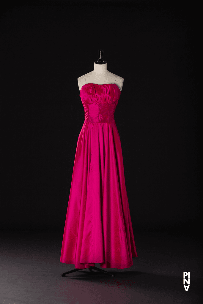Long dress worn by Nazareth Panadero in “Vollmond (Full Moon)” by Pina Bausch