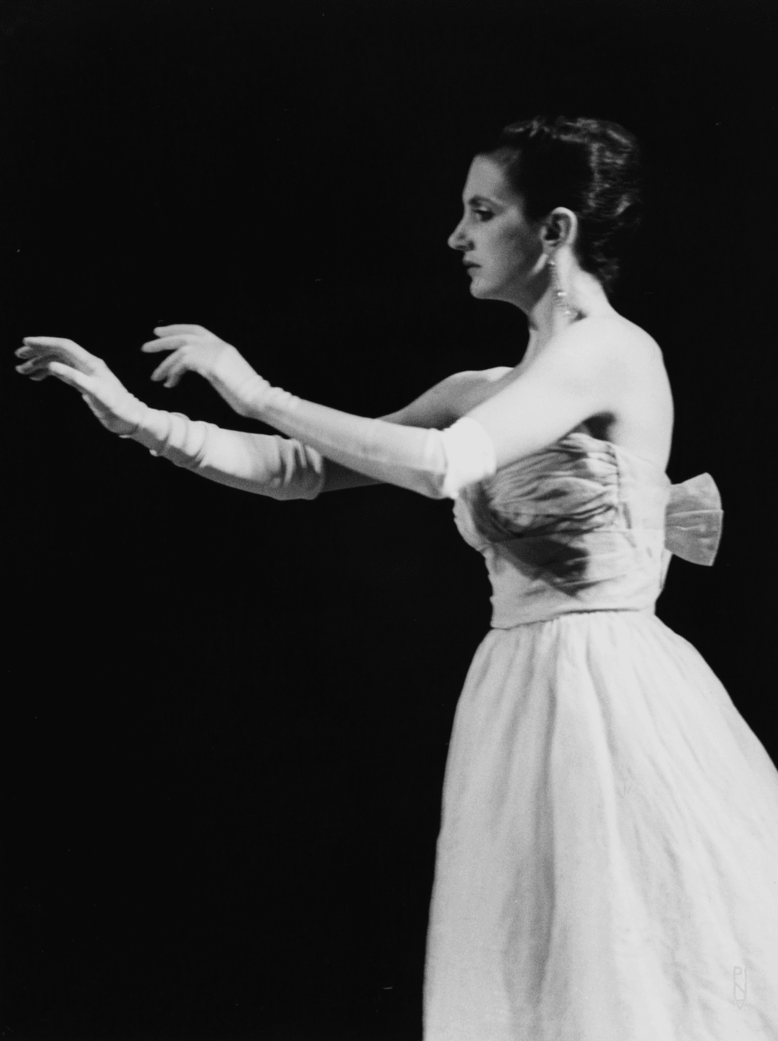 Meryl Tankard in “Walzer” by Pina Bausch at Koninklijk Theater Carré Amsterdam, season 1981/82