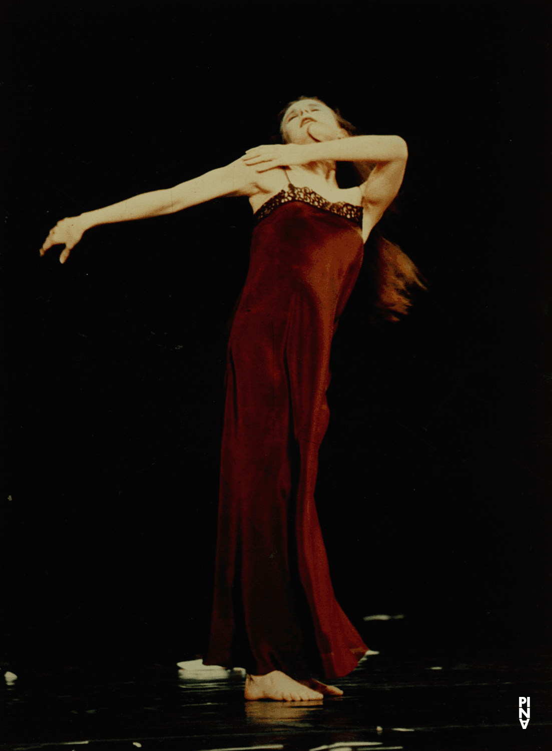 Josephine Ann Endicott dans « Walzer » de Pina Bausch au Koninklijk Theater Carré Amsterdam, saison 1981/82
