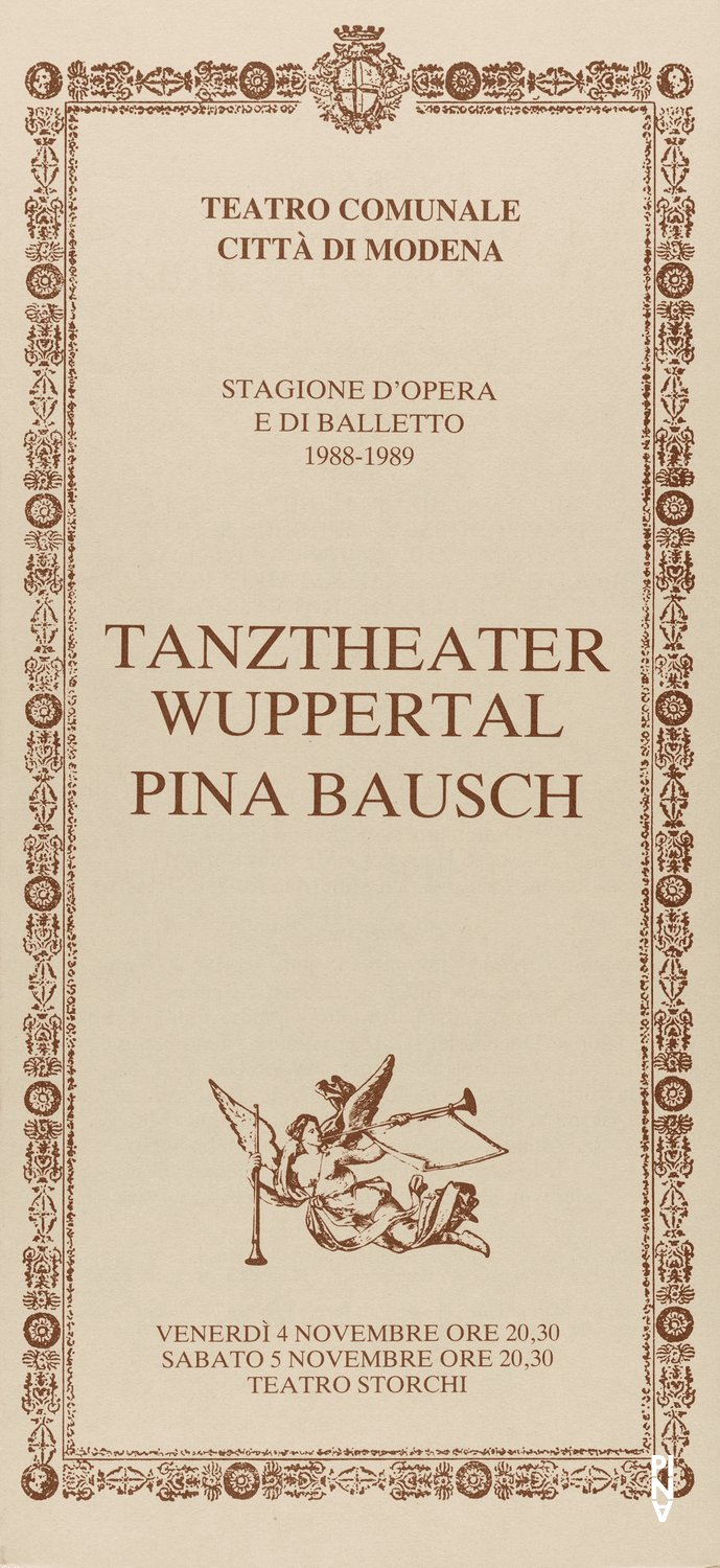 Programme pour « Auf dem Gebirge hat man ein Geschrei gehört (Sur la montagne, on entendit un hurlement) » de Pina Bausch avec Tanztheater Wuppertal à Modena, 4 nov. 1988 – 5 nov. 1988