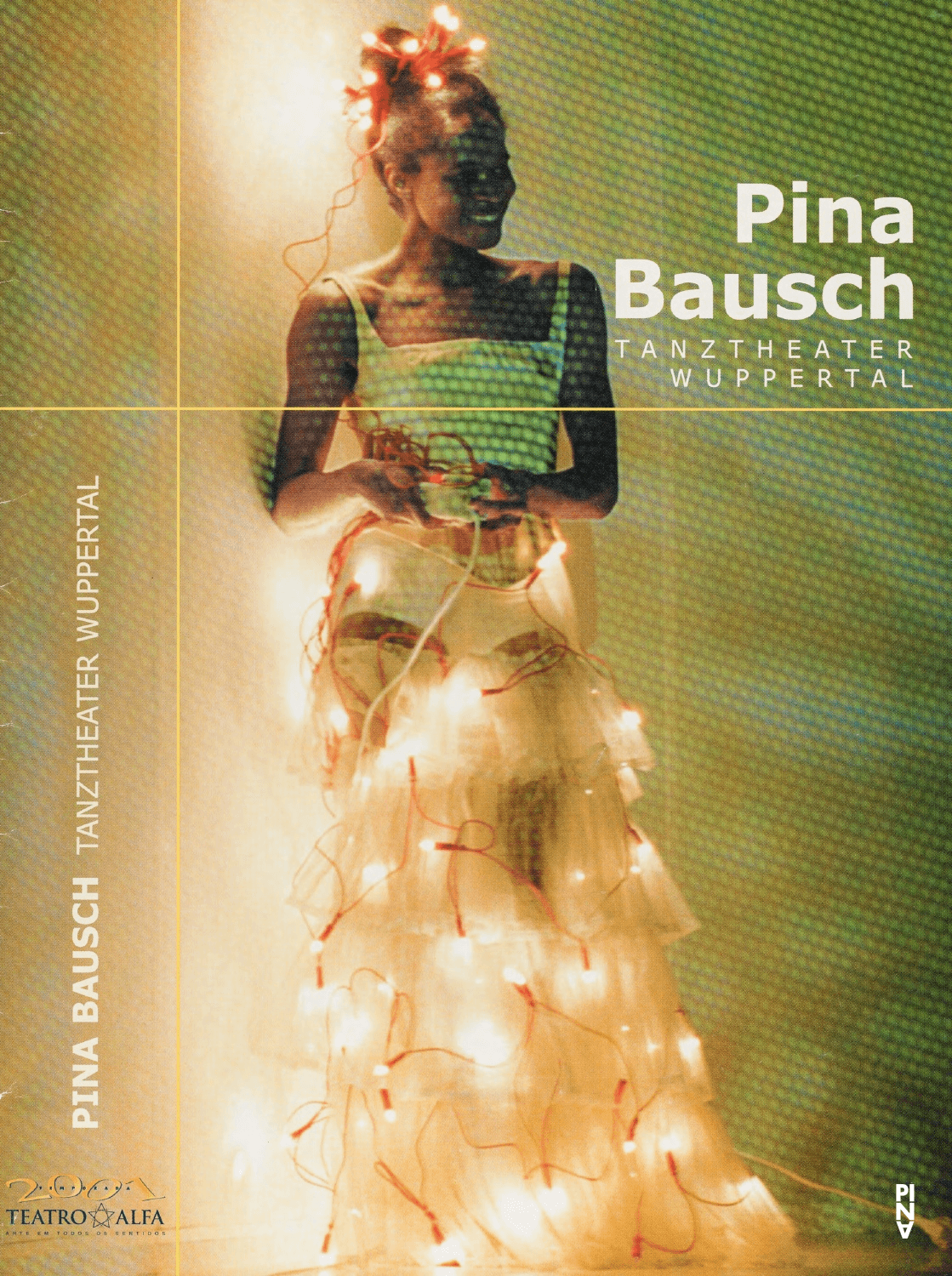 Programmheft zu „Água“ von Pina Bausch mit Tanztheater Wuppertal in São Paulo, 31.08.2001–01.09.2001