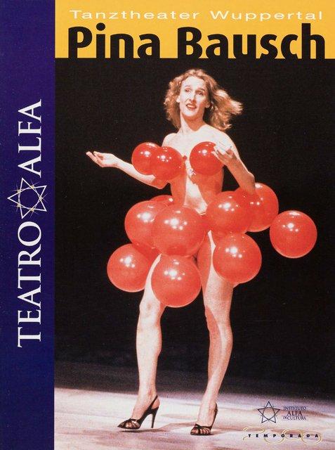 Booklet for “Masurca Fogo” by Pina Bausch with Tanztheater Wuppertal in in São Paulo, 12/13/2000 – 12/17/2000