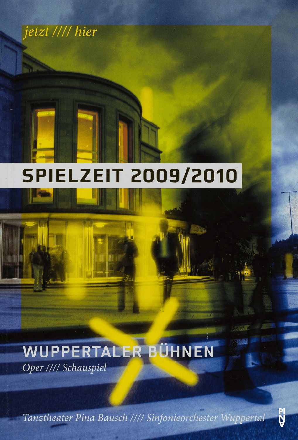 Season programme for “Café Müller”, “The Rite of Spring”, “Vollmond (Full Moon)” and more by Pina Bausch with Tanztheater Wuppertal and “Kontakthof. With Teenagers over 14” by Pina Bausch with Kontakthof-Ensemble Teenager ab ´14 in in Wuppertal, 09/10/2009 – 02/21/2010