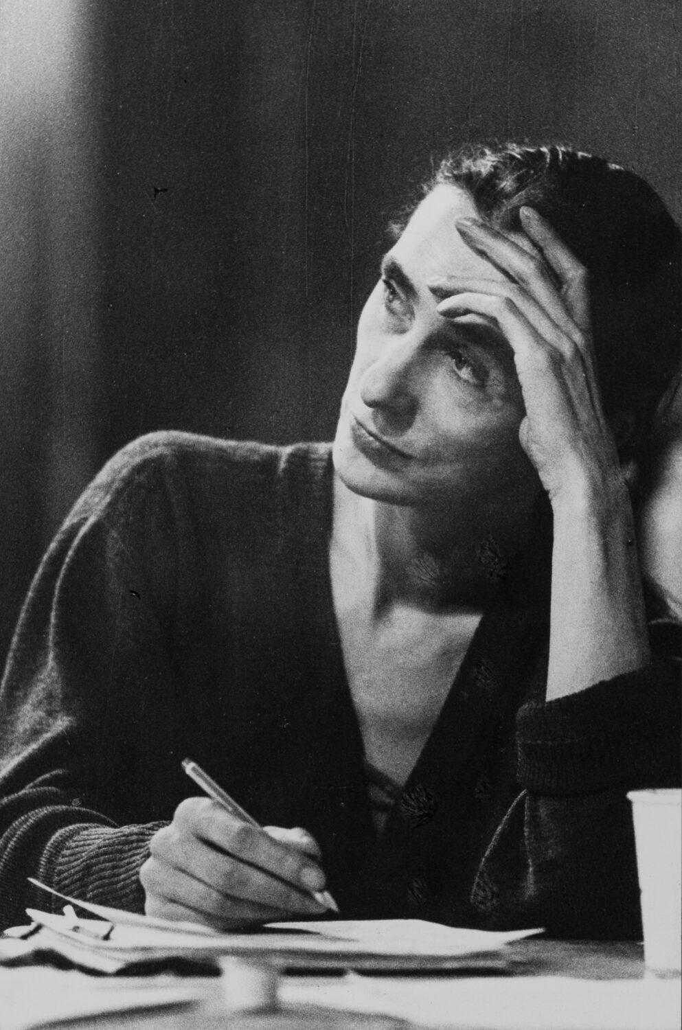 Talking about people through dance – <br />
The life story of Pina Bausch